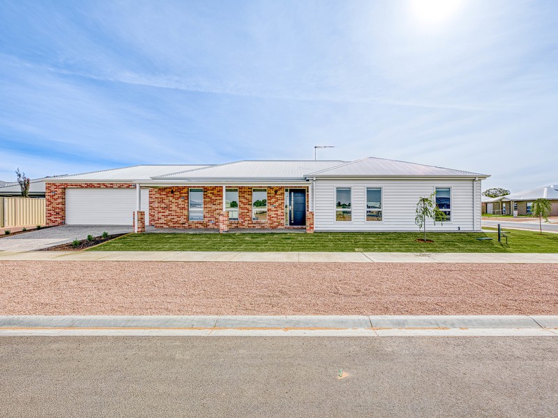 73 Betty Krake Drive, Red Cliffs, VIC 3496 - Image - 04/12/2025