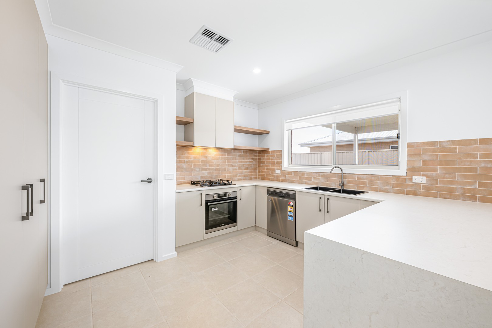 73 Betty Krake Drive, Red Cliffs, VIC 3496, Red Cliffs - Thumbnail 3