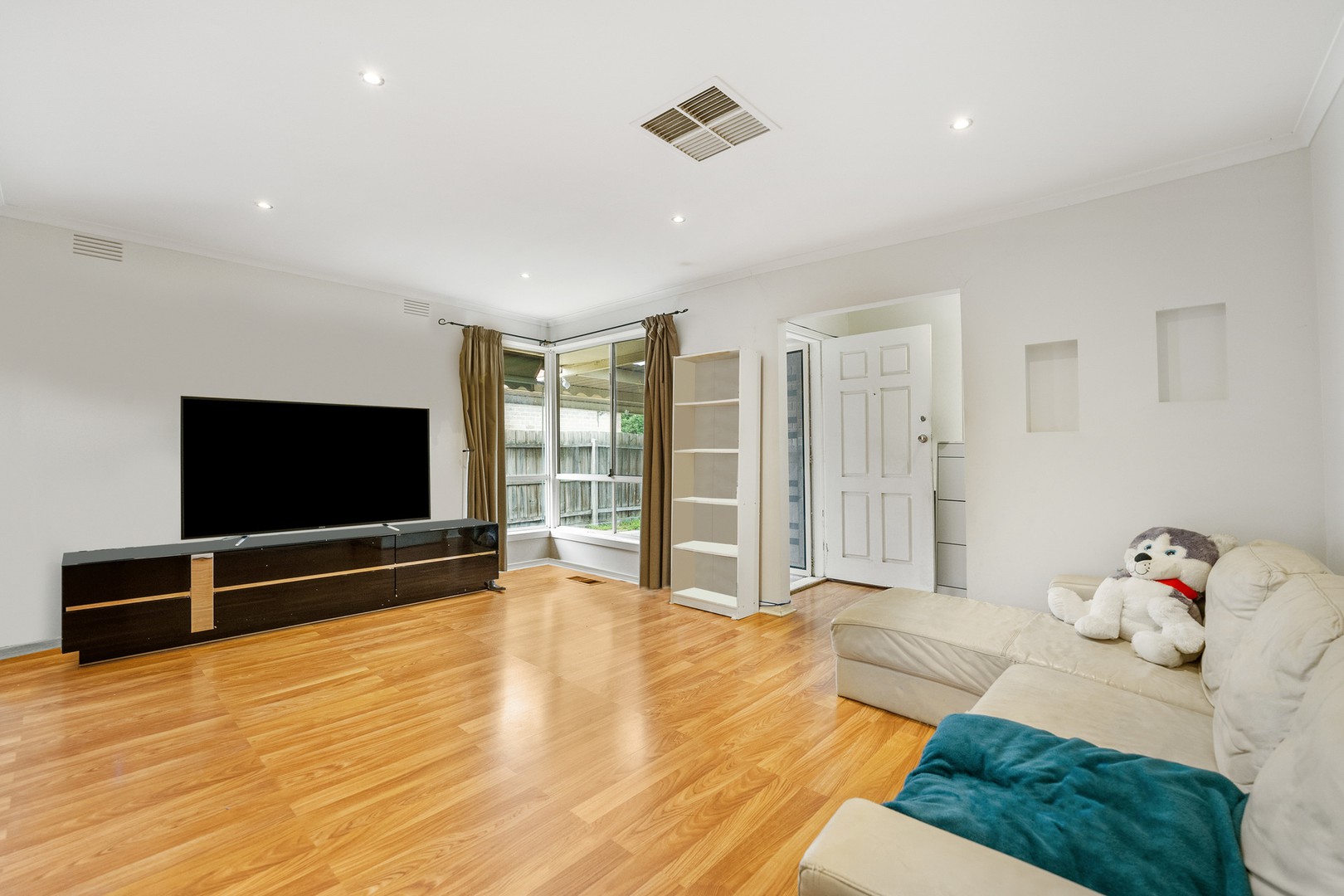 73 Birchwood BoulevardDeer Park, VIC 3023, Deer Park - Thumbnail 3