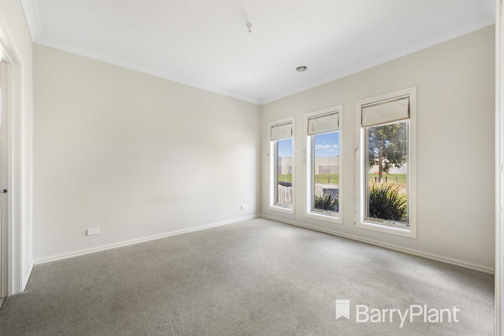 73 Bronson Circuit, Hoppers Crossing, VIC 3029, Hoppers Crossing - Thumbnail 2