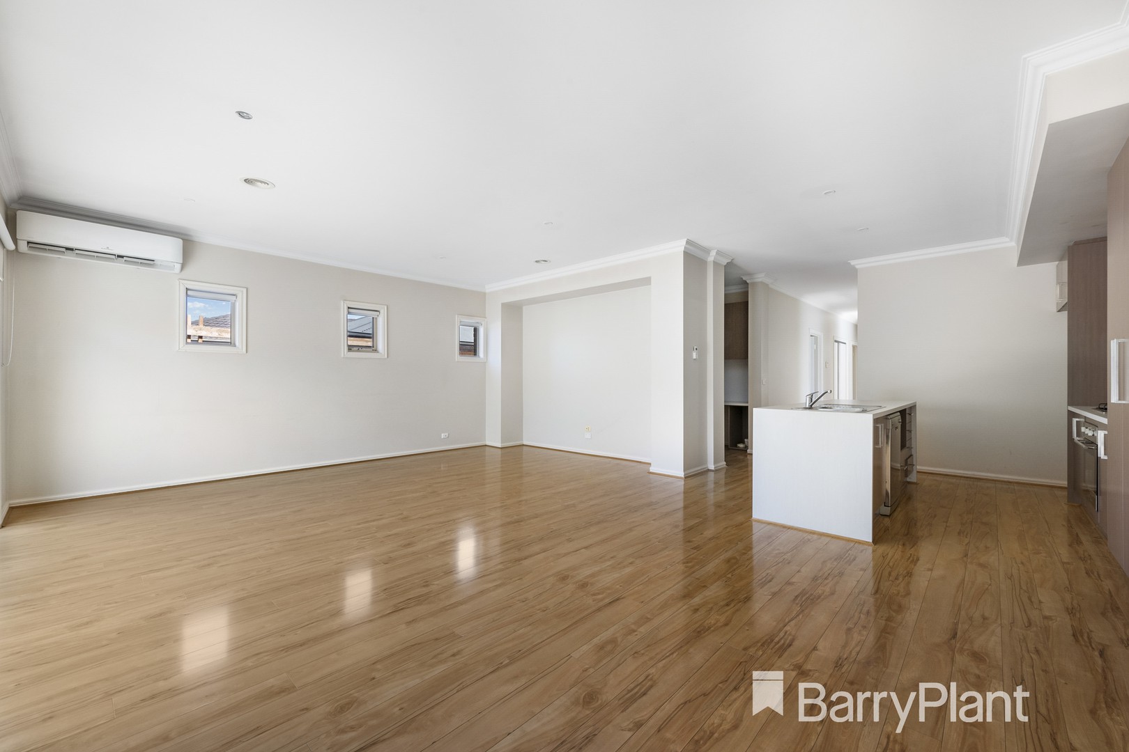 73 Bronson Circuit, Hoppers Crossing, VIC 3029, Hoppers Crossing - Thumbnail 5