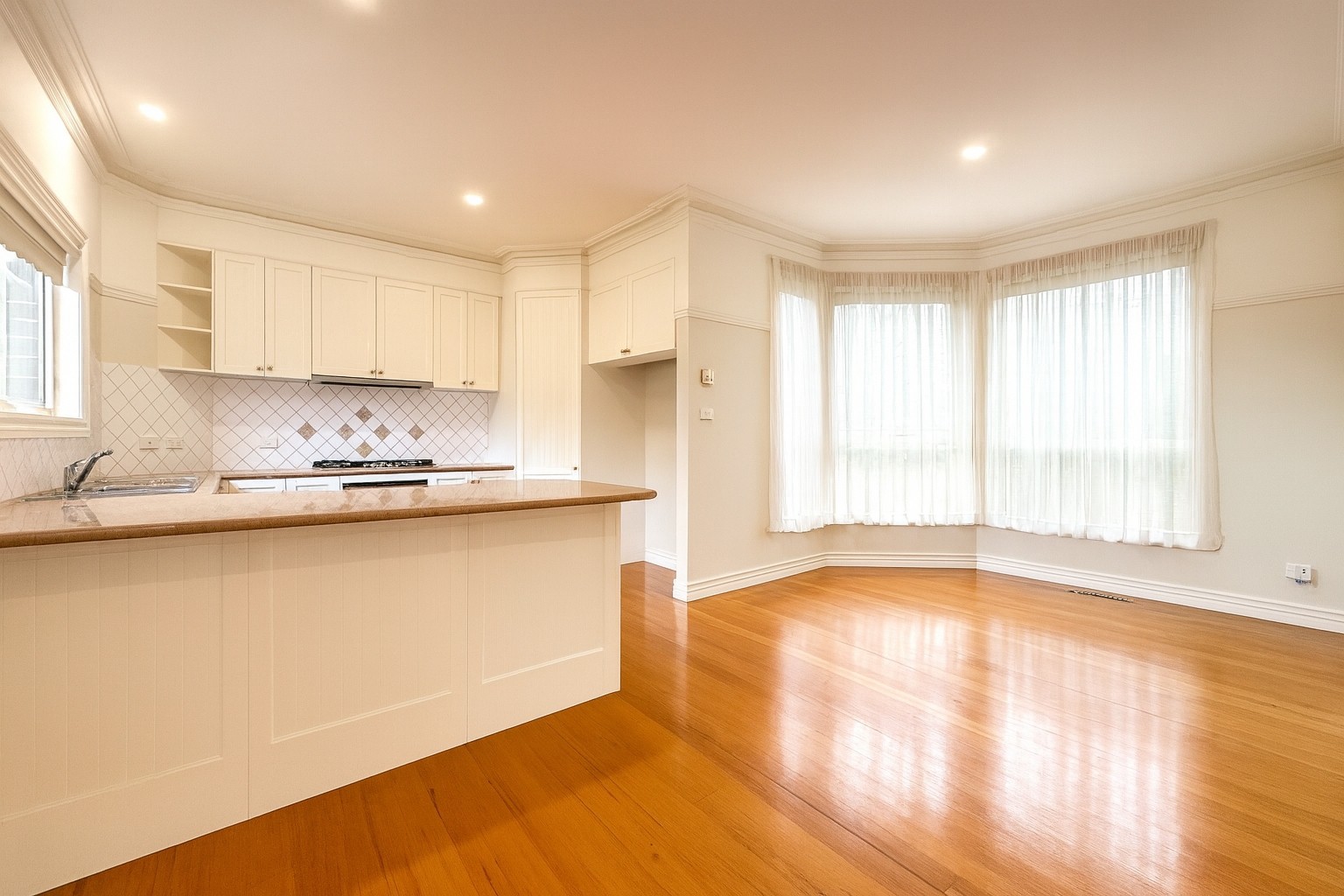 73 Gloucester Avenue, Berwick, VIC 3806, Berwick - Thumbnail 4