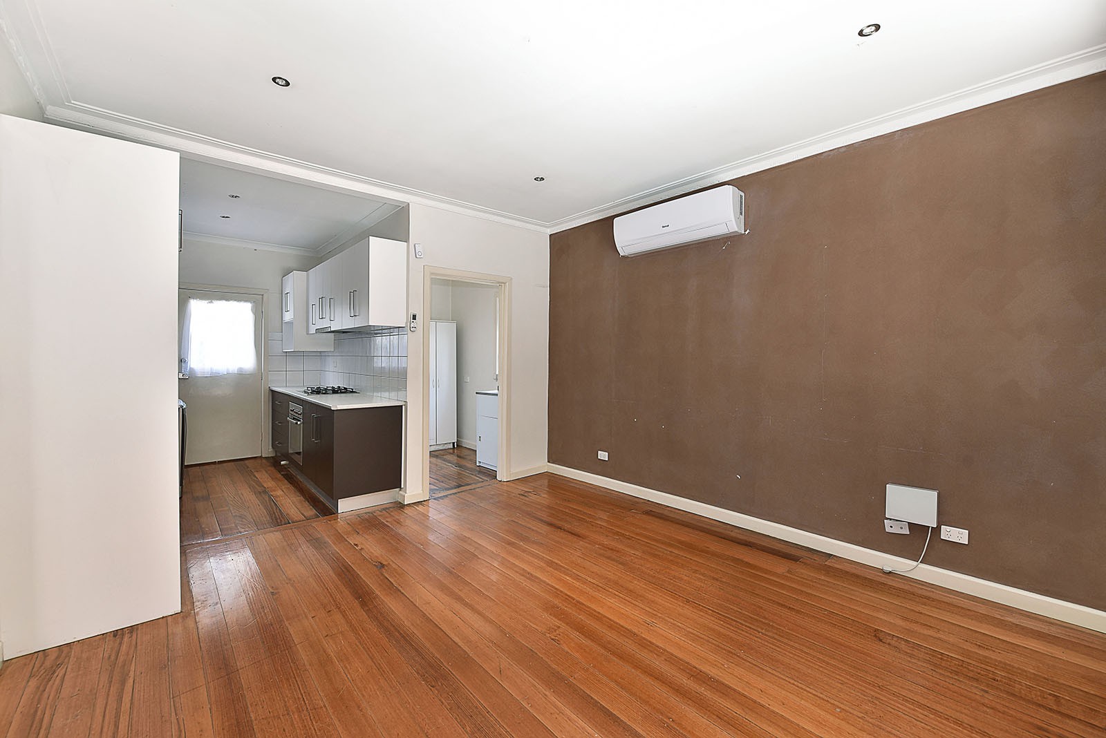73 Halsey Road, Airport West, VIC 3042, Airport West - Thumbnail 2