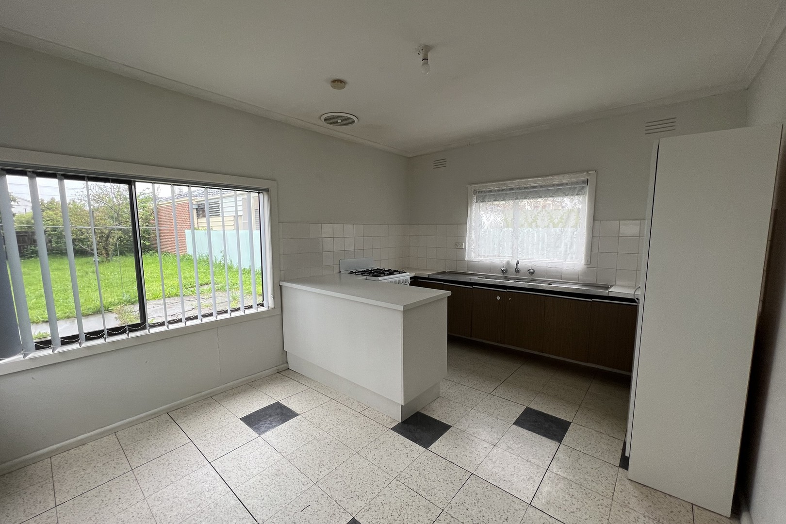 73 Lester Avenue, St Albans, VIC 3021, St Albans - Thumbnail 3