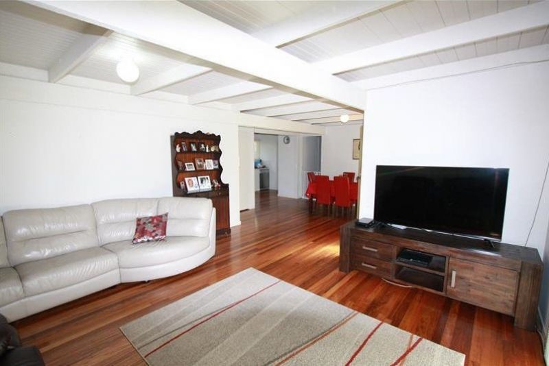 73 Lochiel Av, Edithvale, VIC 3196 - Thumbnail 2 - 30/04/2025