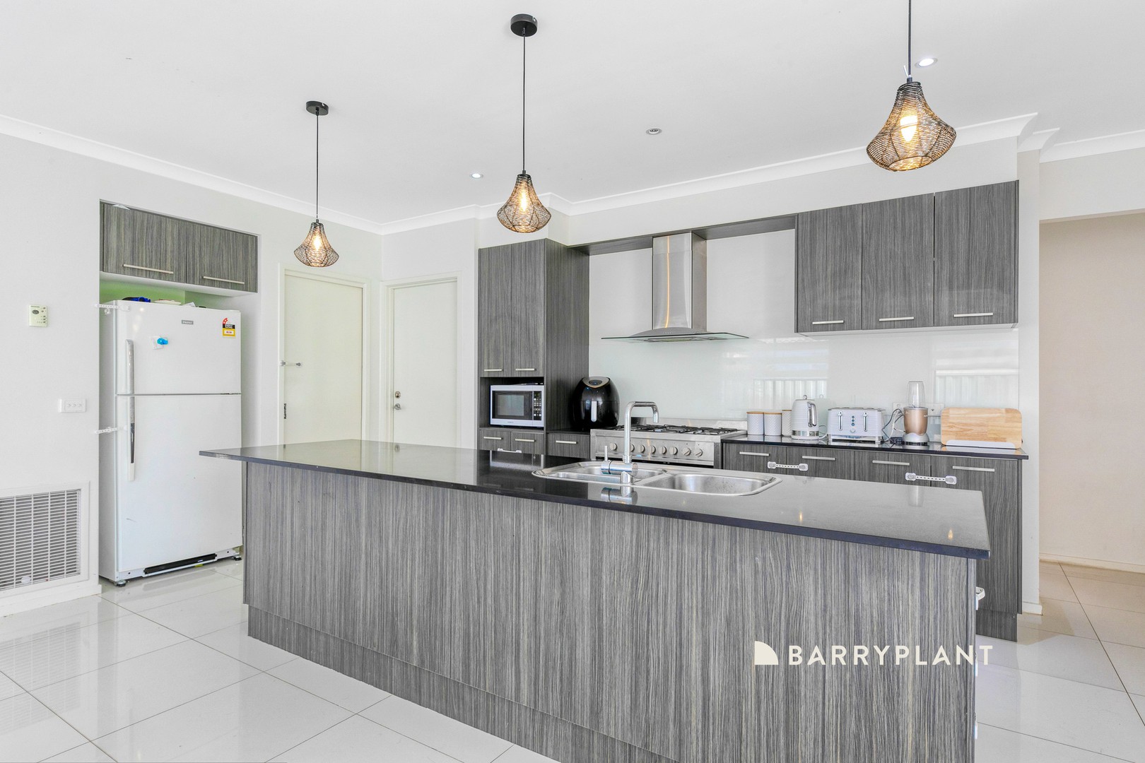 73 Stately Drive, Cranbourne East, VIC 3977, Cranbourne East - Thumbnail 3