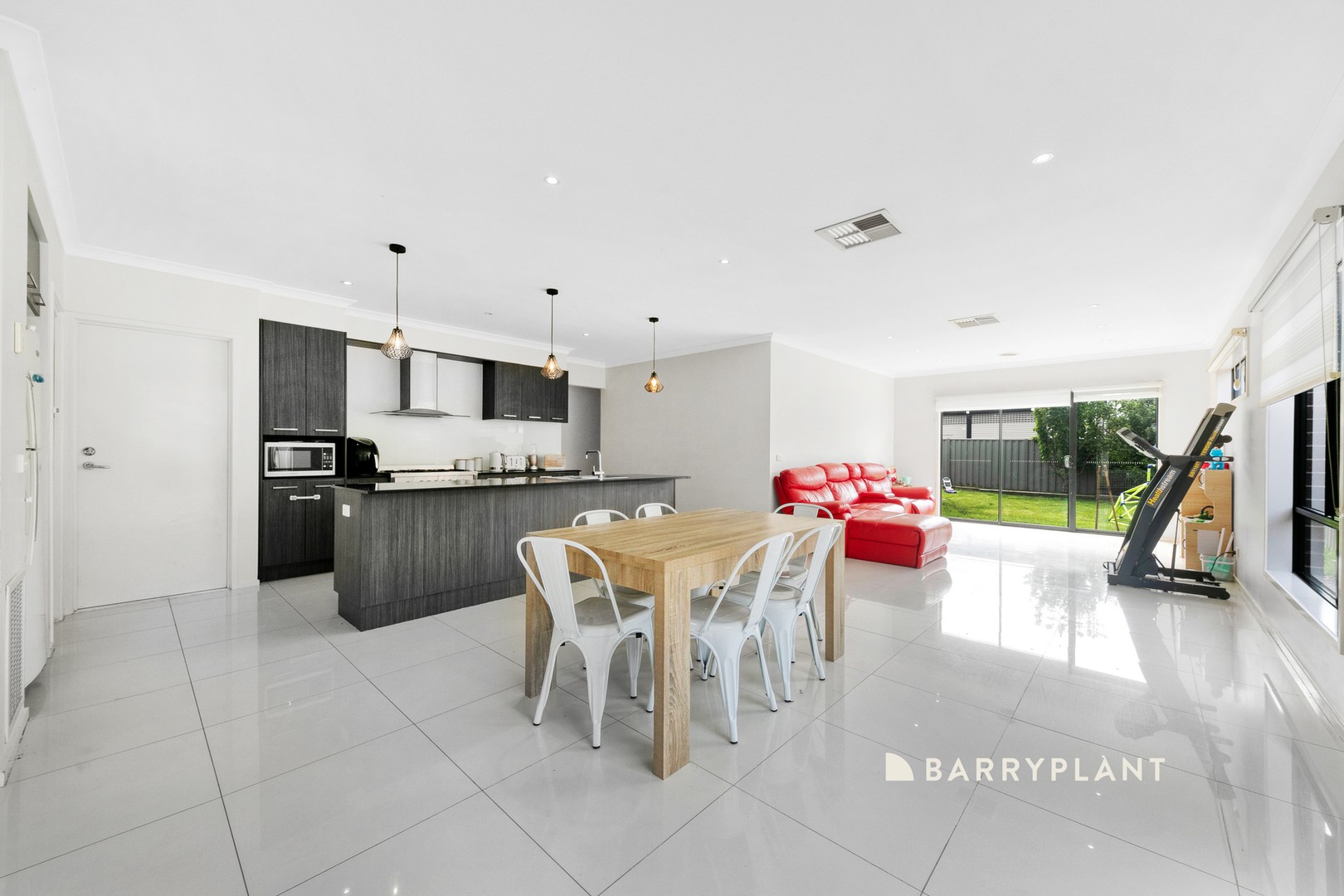 73 Stately Drive, Cranbourne East, VIC 3977, Cranbourne East - Thumbnail 4