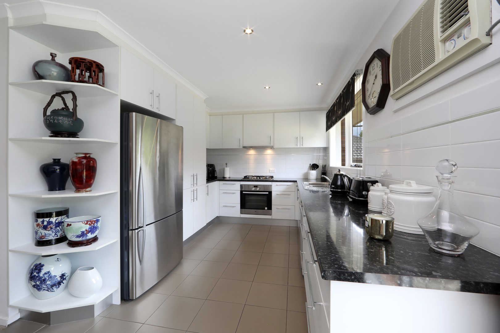73 Sullivan Avenue, Lysterfield, VIC 3156, Lysterfield - Thumbnail 3