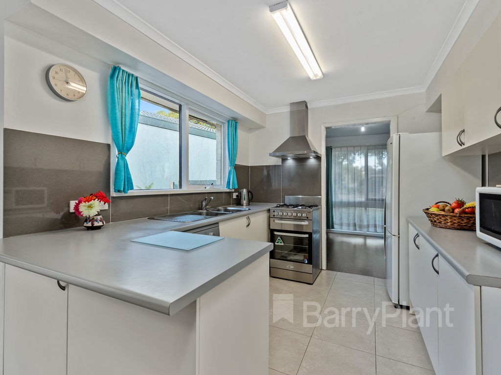 74 Amesbury Avenue, Wantirna, VIC 3152, Wantirna - Thumbnail 2