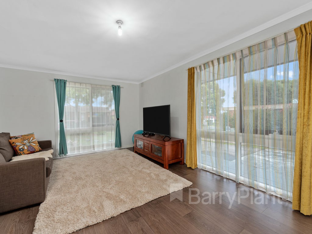 74 Amesbury Avenue, Wantirna, VIC 3152, Wantirna - Thumbnail 3