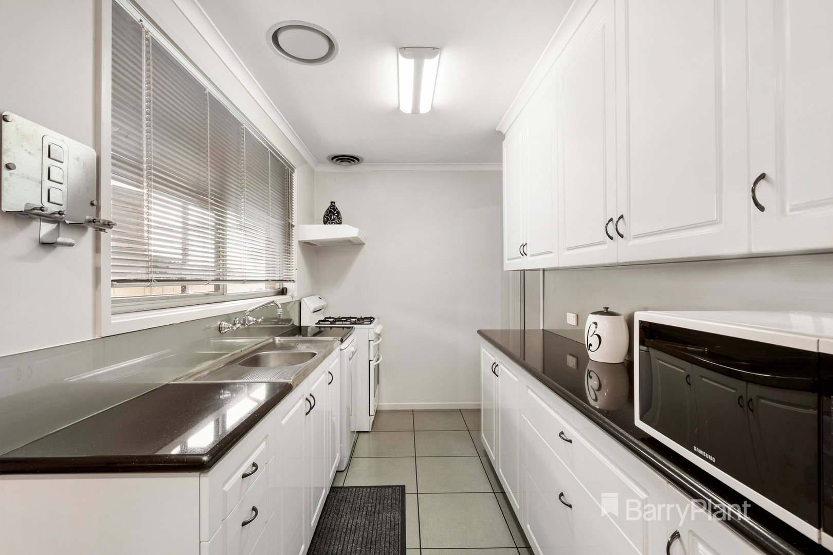 74 Coolavin RoadNoble Park North, VIC 3174, Noble Park North - Thumbnail 4