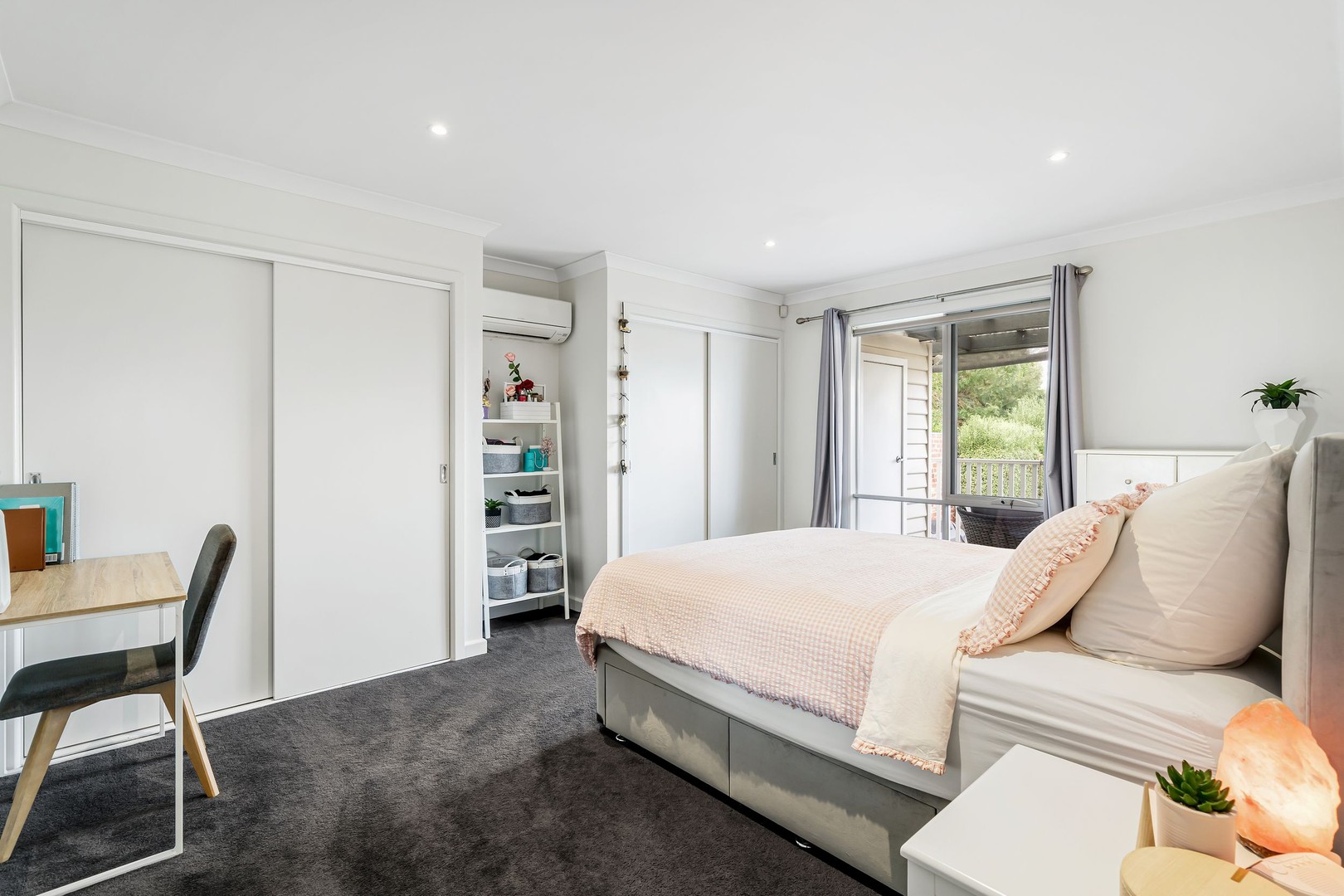 74 Deakin Street, Essendon, VIC 3040, Essendon - Thumbnail 2