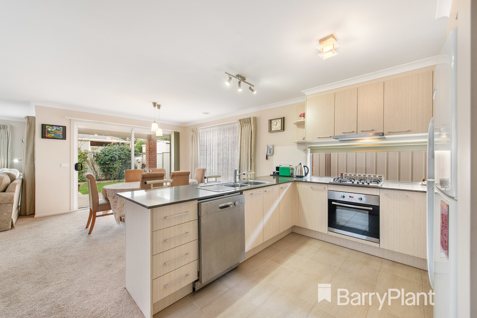 74 Fantail Way, Brookfield, VIC 3338, Brookfield - Thumbnail 4