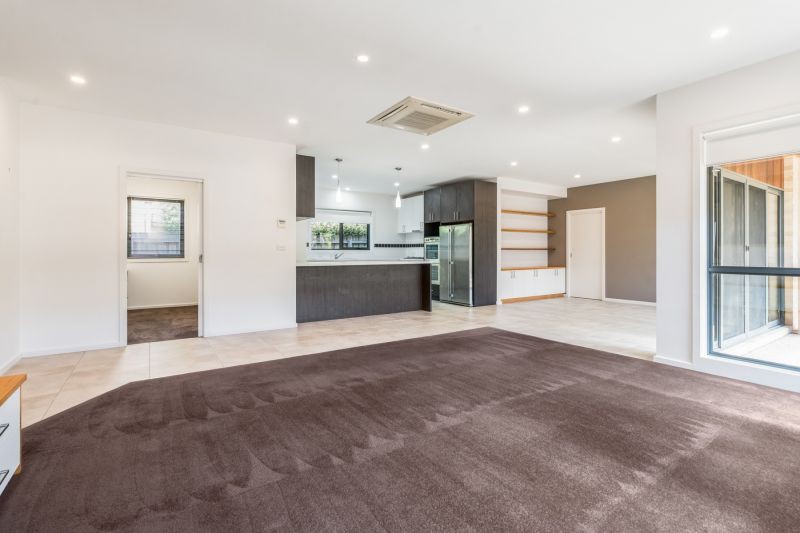 74 Fogarty Av, Highton, VIC 3216 - Thumbnail 2 - 28/03/2025