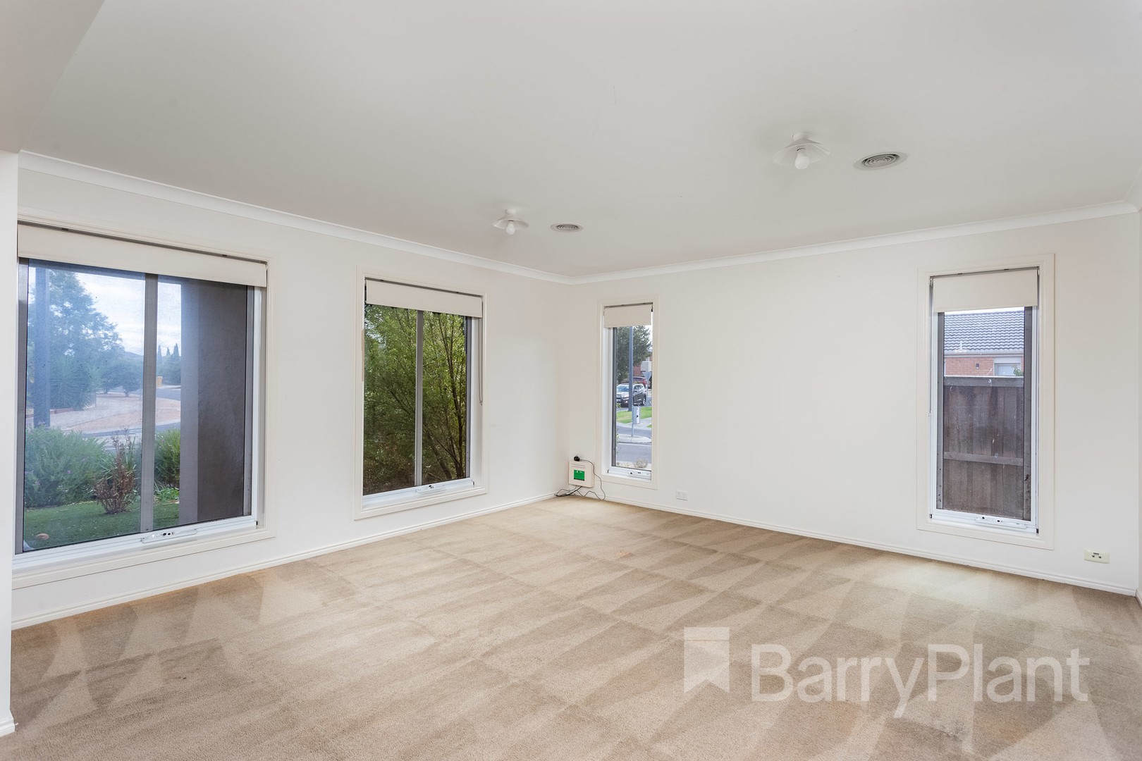 74 Fongeo Drive, Point Cook, VIC 3030, Point Cook - Thumbnail 7