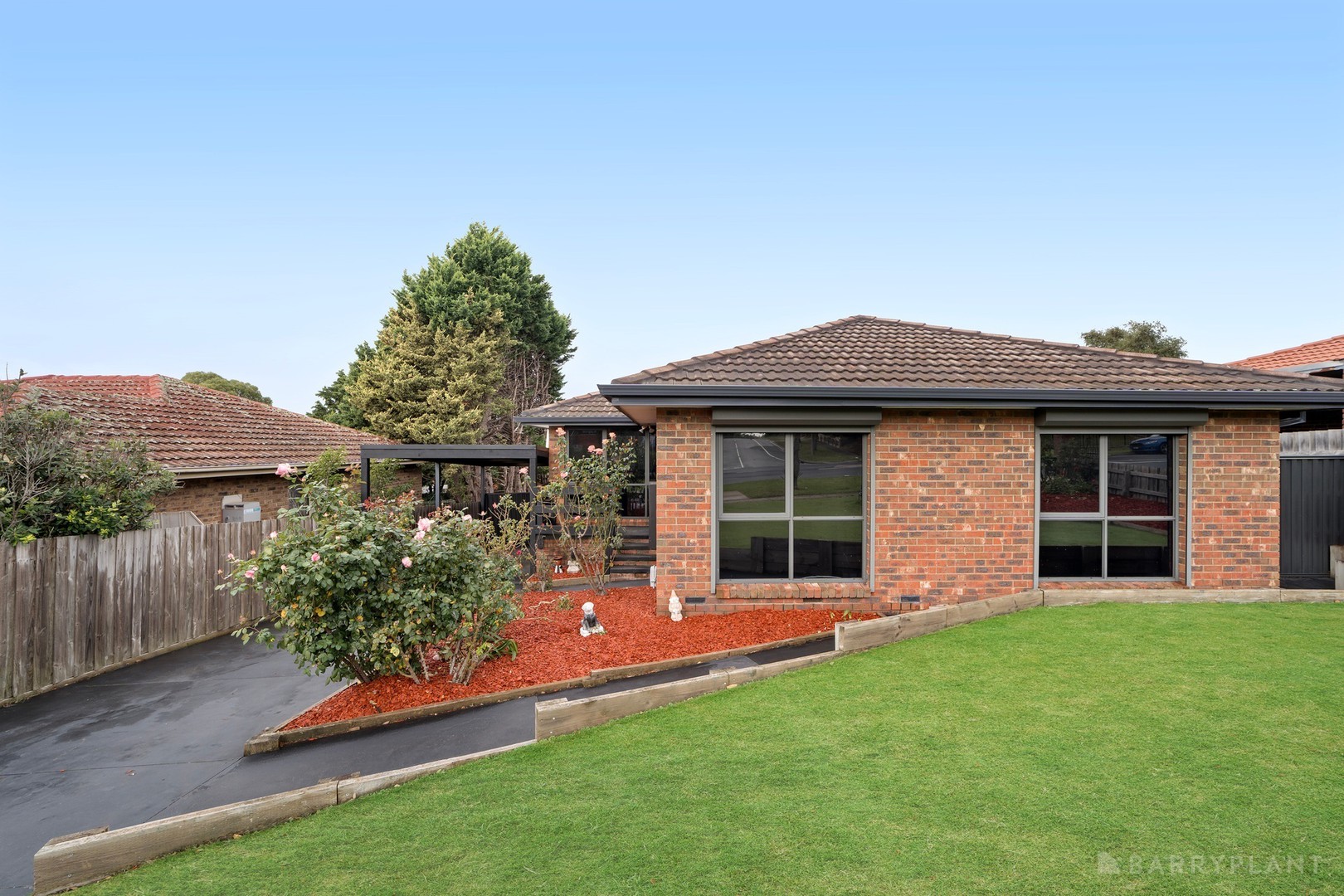 74 John Fawkner Drive, Endeavour Hills, VIC 3802 - Thumbnail 2 - 17/04/2026