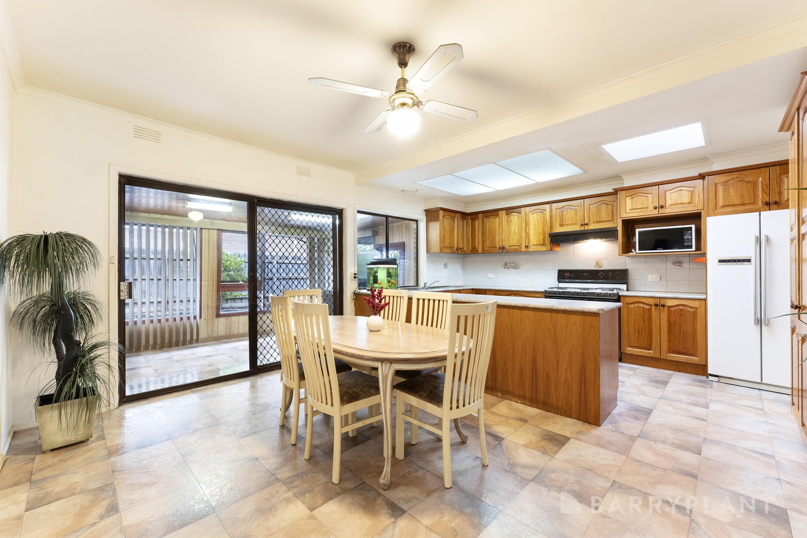 74 Latrobe Street, Bulleen, VIC 3105 - Thumbnail 2 - 26/08/2026