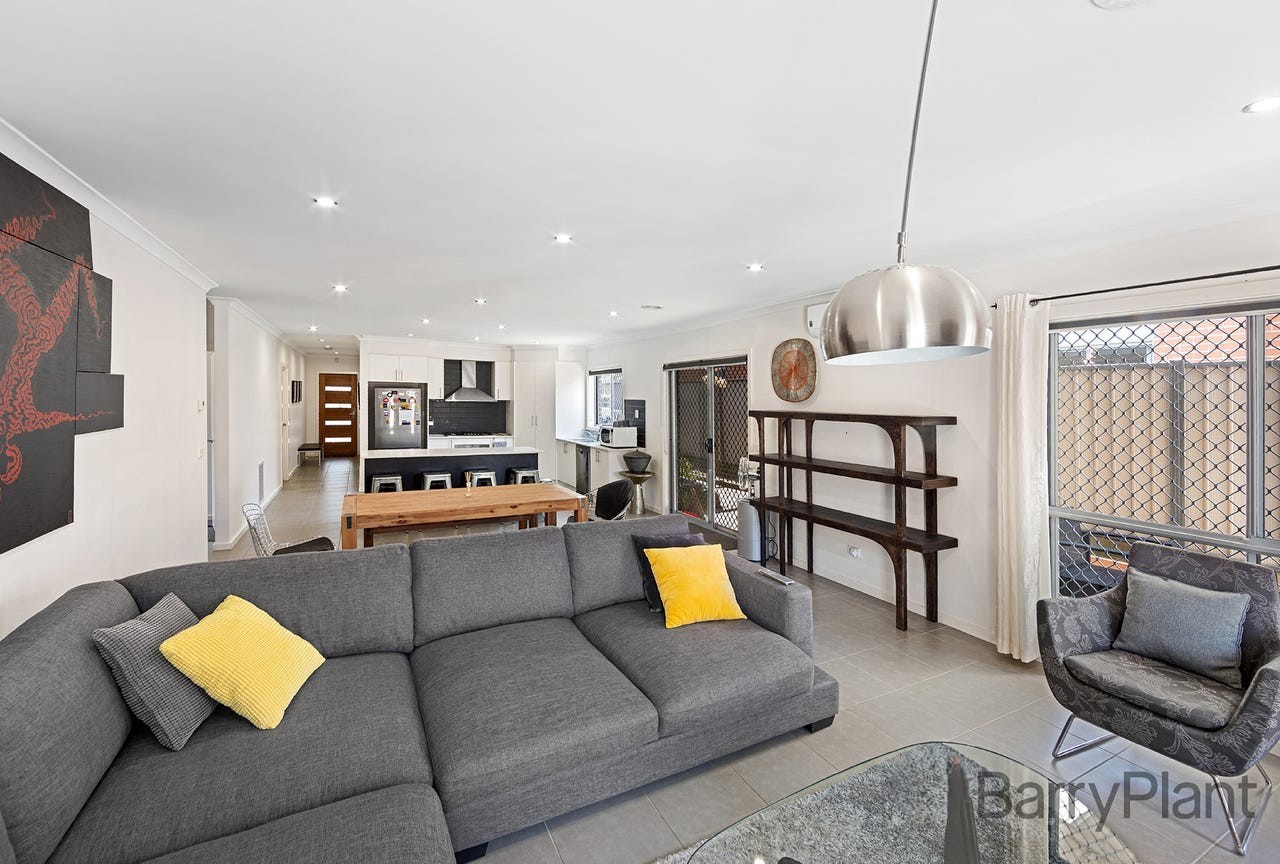 74 Moondani Avenue, St Albans, VIC 3021 - Thumbnail 2 - 03/06/2025