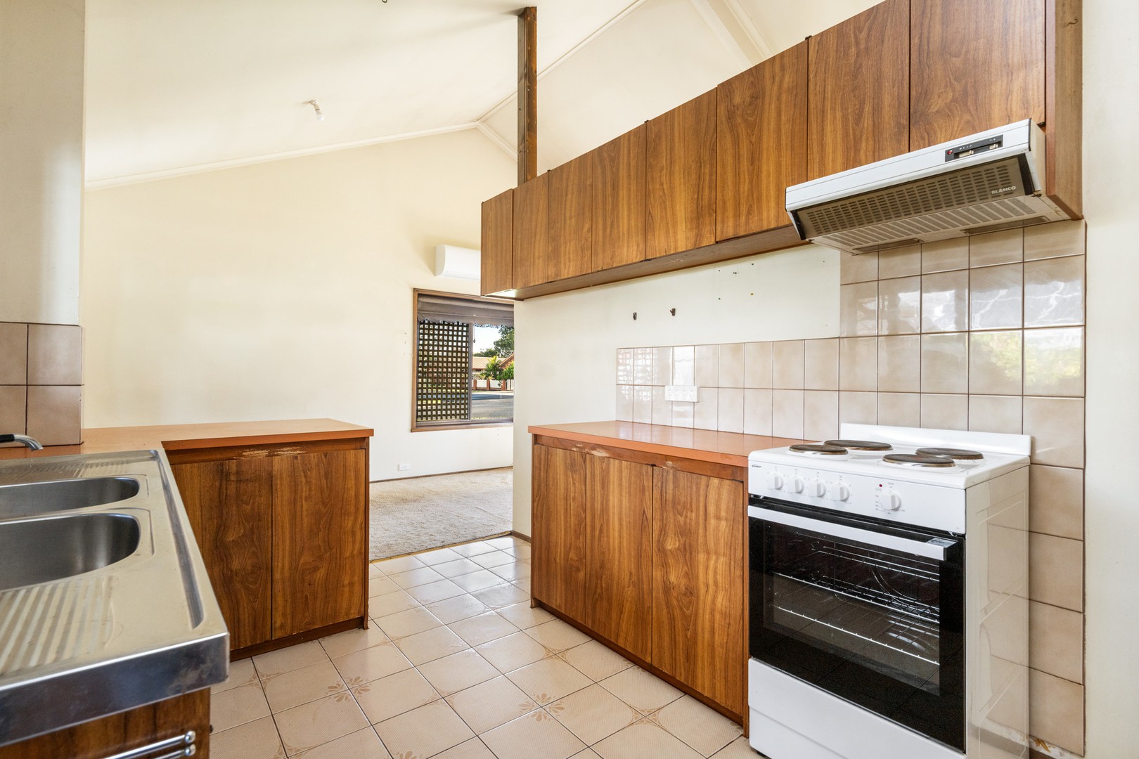 74 Solar Drive, Whittington, VIC 3219, Whittington - Thumbnail 3