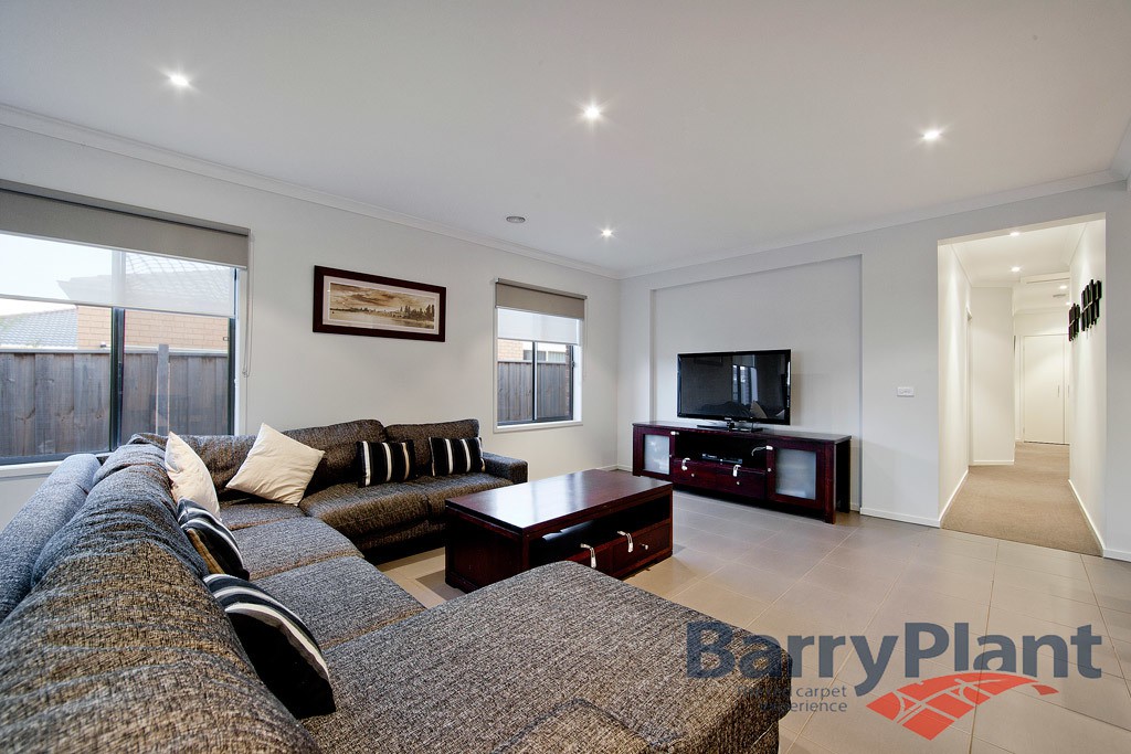 74 Yuruga Boulevard, Point Cook, VIC 3030, Point Cook - Thumbnail 4
