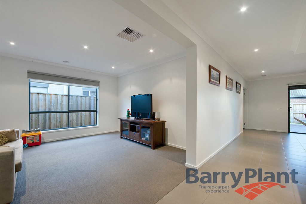 74 Yuruga Boulevard, Point Cook, VIC 3030, Point Cook - Thumbnail 5
