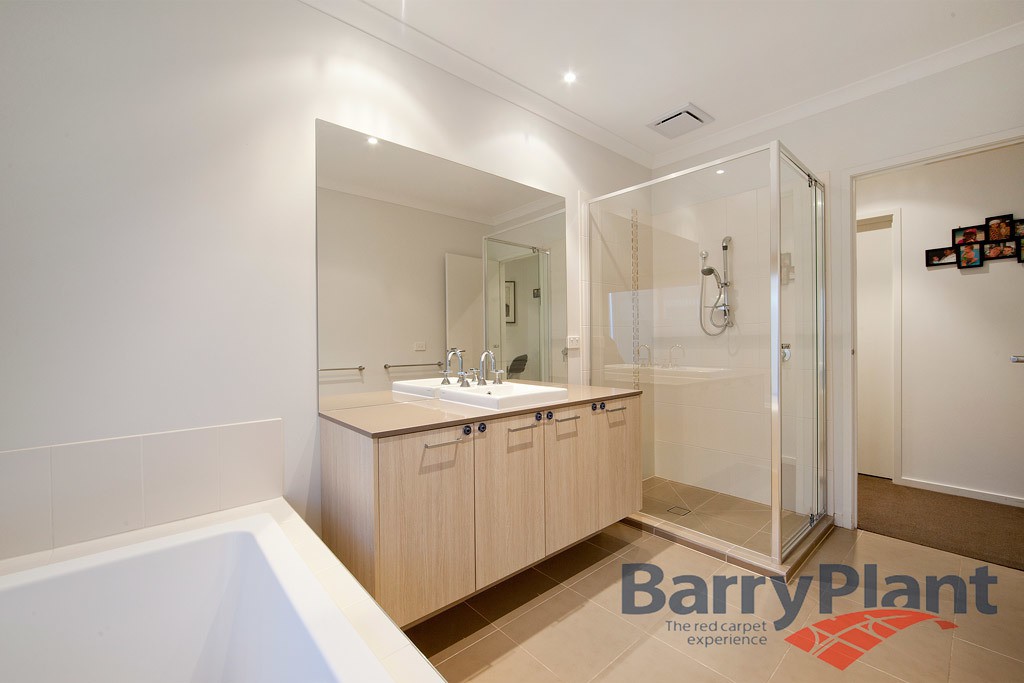 74 Yuruga Boulevard, Point Cook, VIC 3030, Point Cook - Thumbnail 6