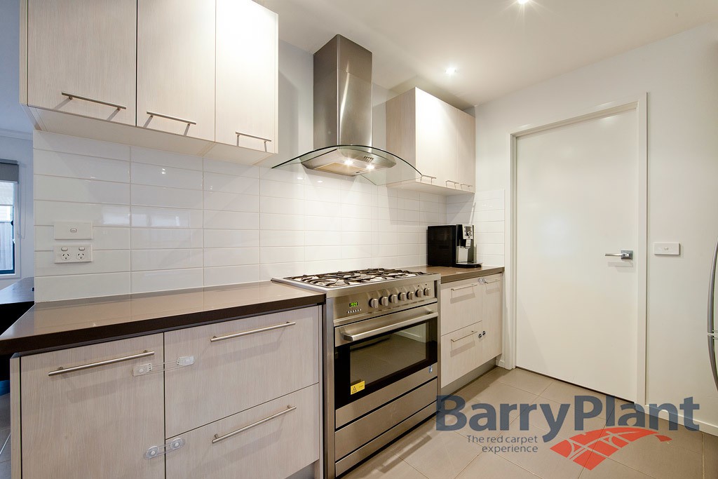 74 Yuruga Boulevard, Point Cook, VIC 3030, Point Cook - Thumbnail 7