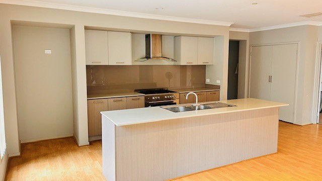 75 Botanical Drive, Caroline Springs, VIC 3023, Caroline Springs - Thumbnail 4