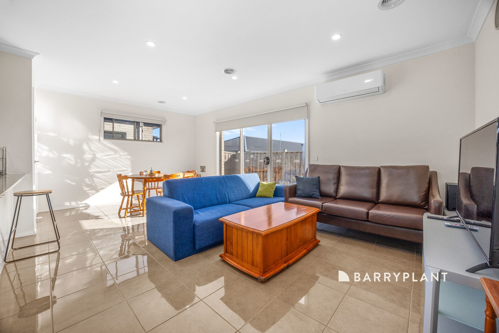 75 Clydevale Avenue, Clyde North, VIC 3978, Clyde North - Thumbnail 5