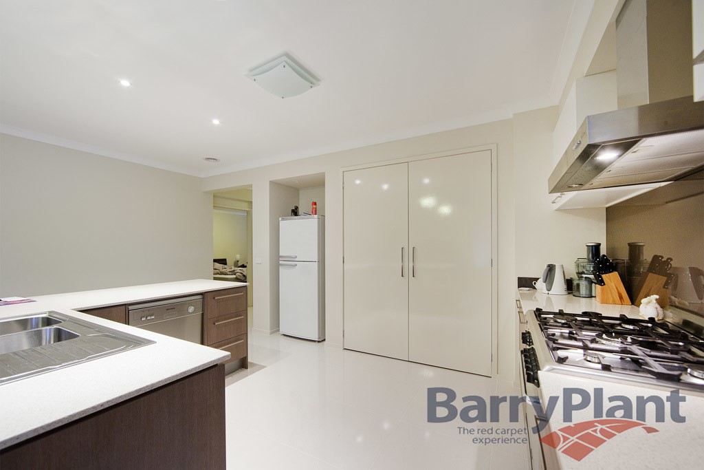 75 Juniper Avenue, Point Cook, VIC 3030, Point Cook - Thumbnail 5