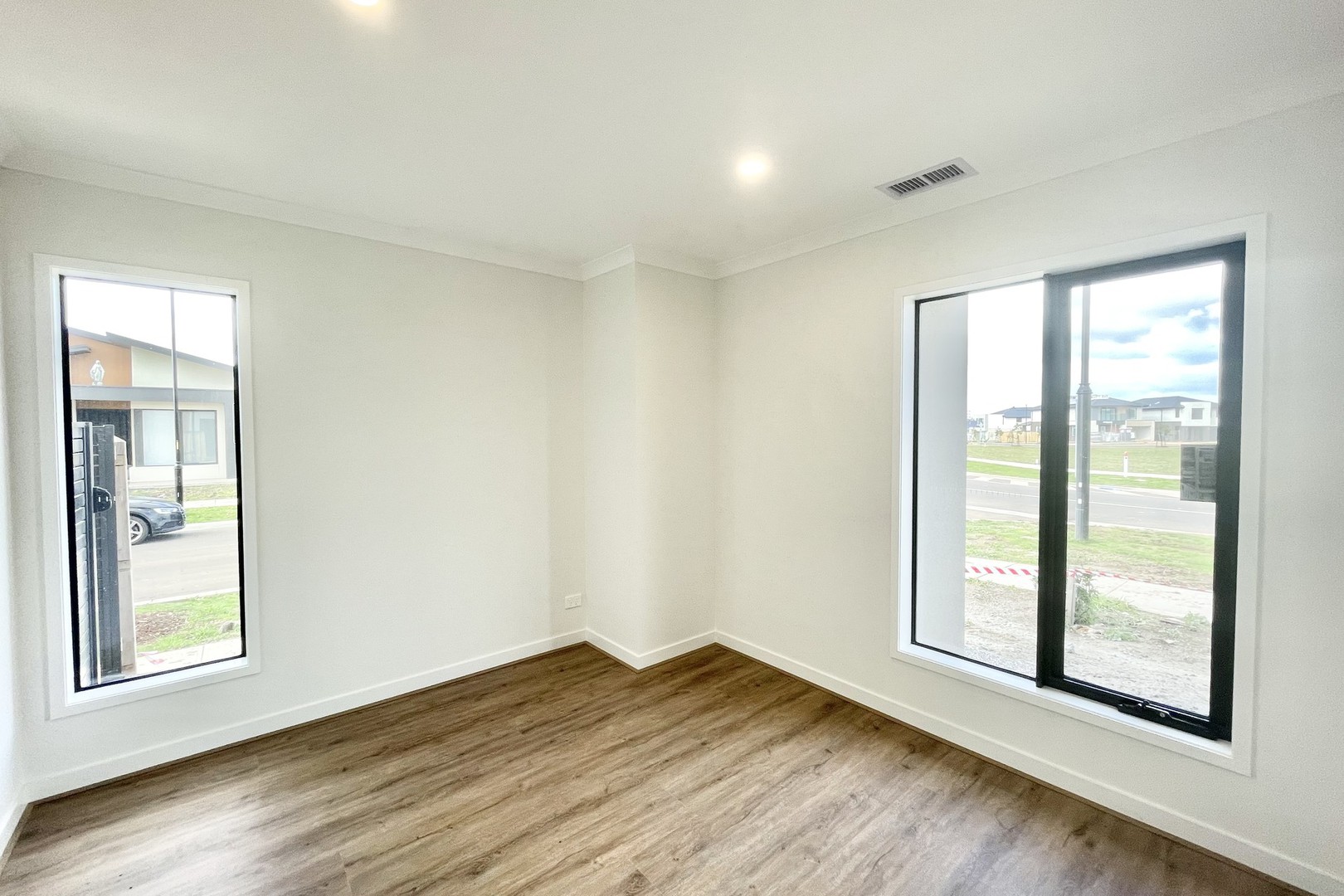75 Montmarte Boulevarde, Burnside, VIC 3023, Burnside - Thumbnail 3