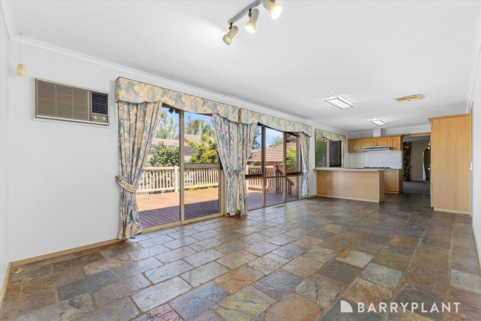 75 Partridge Way, Mooroolbark, VIC 3138, Mooroolbark - Thumbnail 6