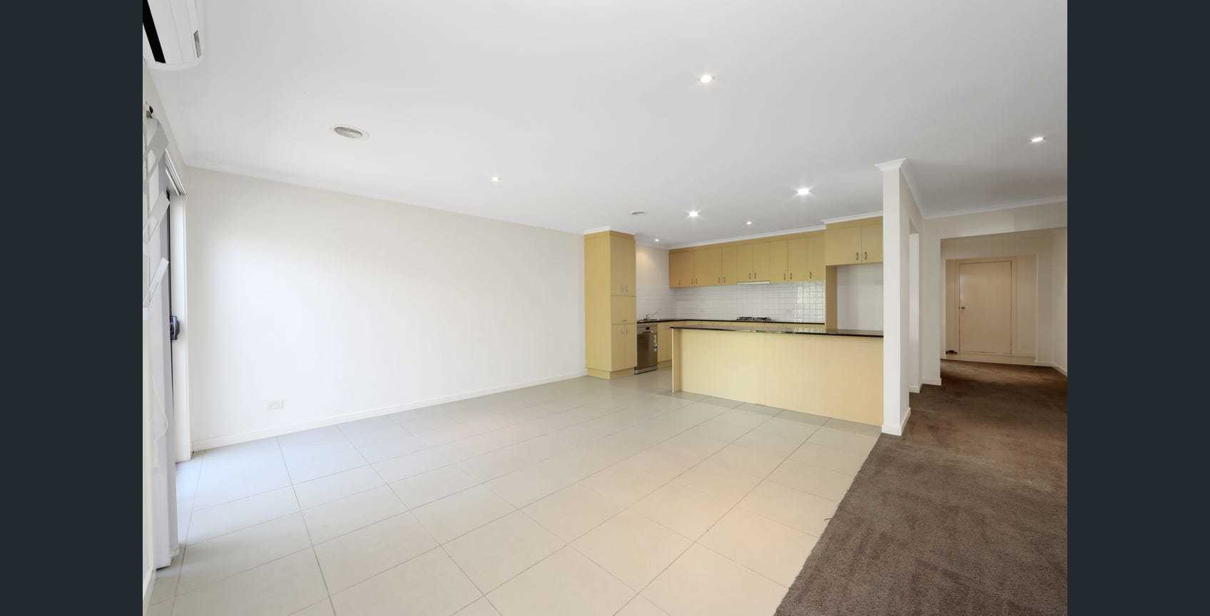 75 Sovereign Manors Crescent, Rowville, VIC 3178, Rowville - Thumbnail 4