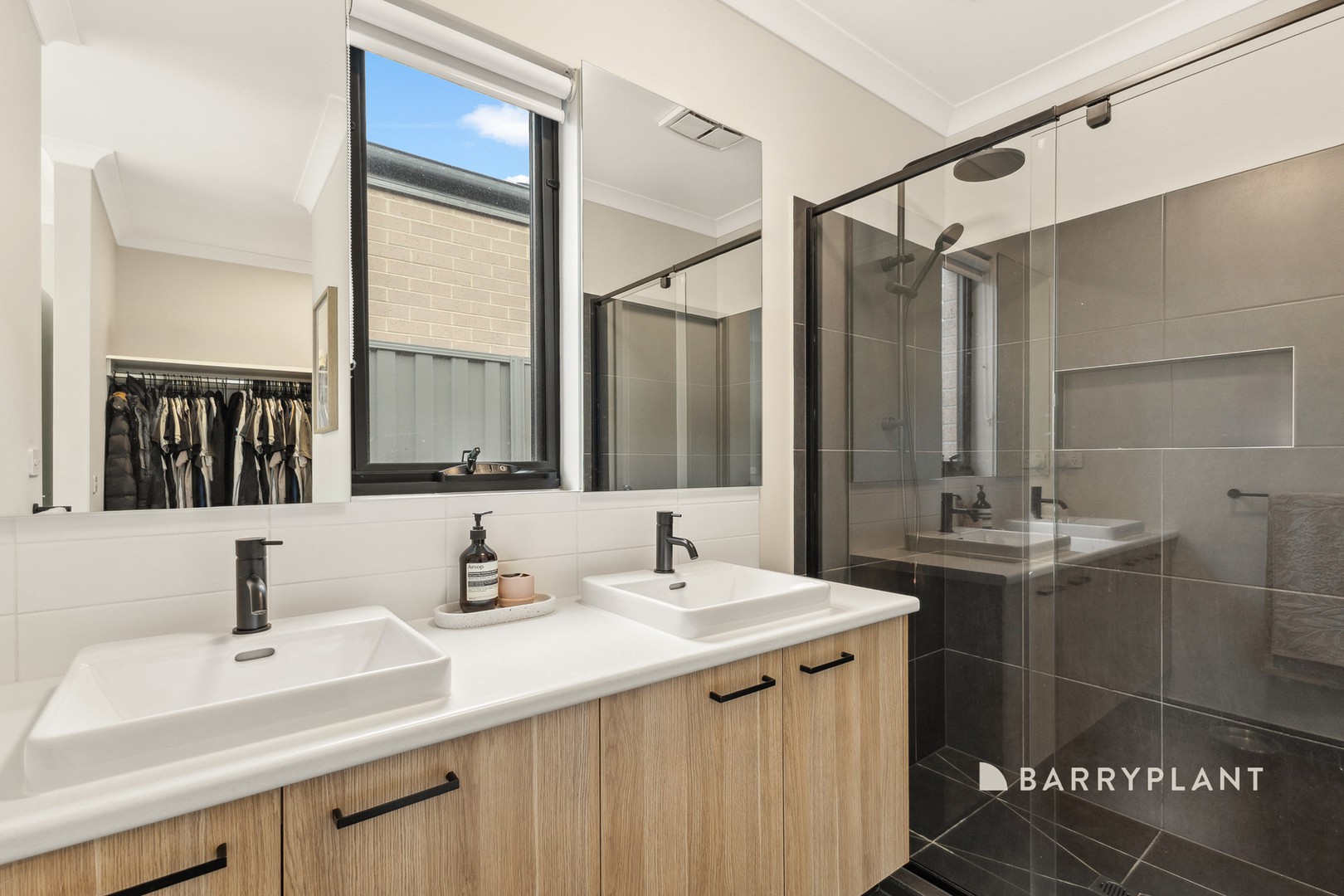 75 Studd Road, Pakenham, VIC 3810, Pakenham - Thumbnail 3