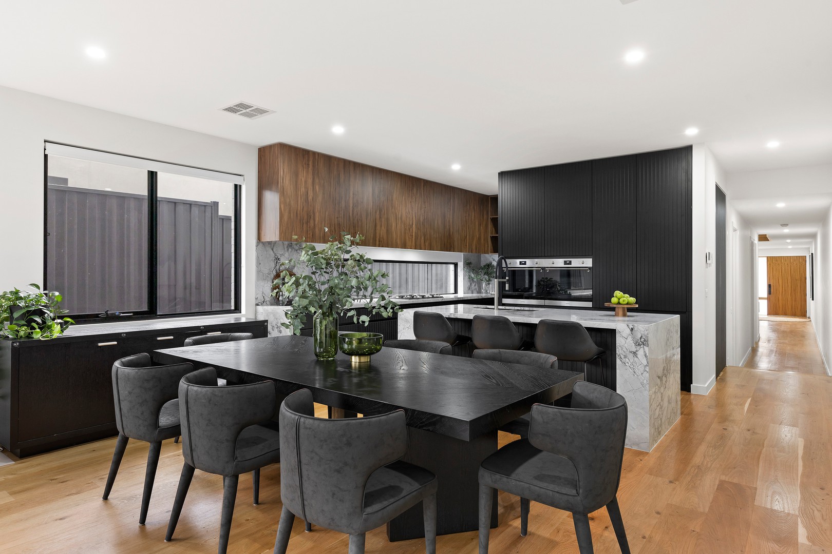 75A Deakin Street, Essendon, VIC 3040 - Thumbnail 2 - 20/05/2026