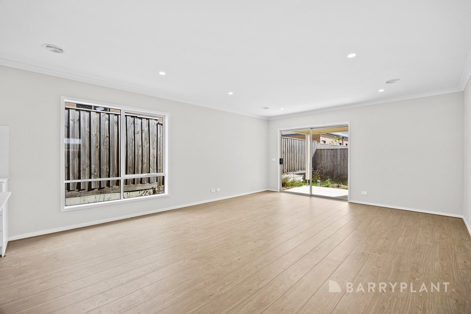 76 Apsley Parkway, Nar Nar Goon North, VIC 3812 - Thumbnail 2 - 15/05/2026
