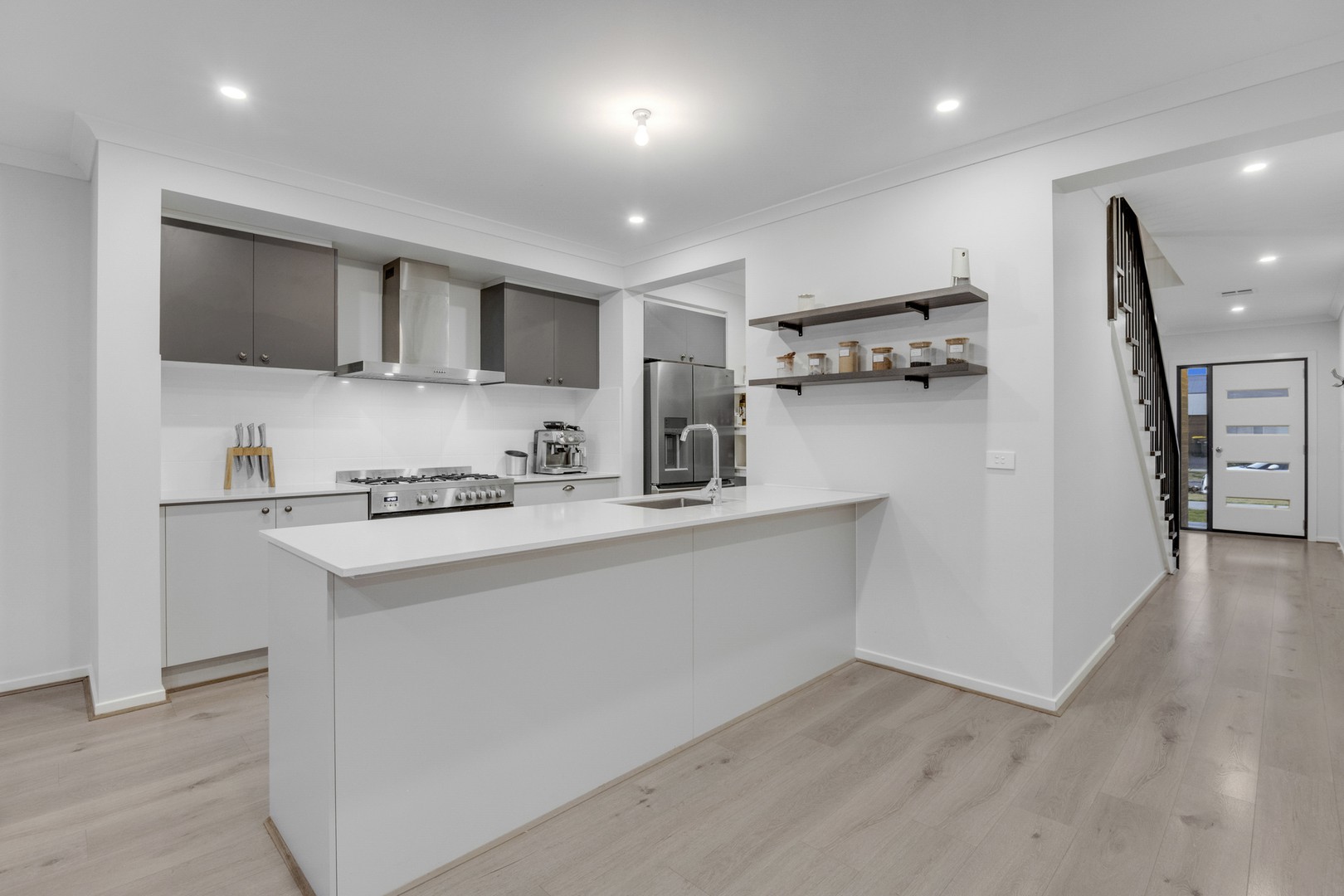 76 Compass Crescent, Donnybrook, VIC 3064, Donnybrook - Thumbnail 3