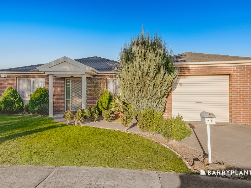 76 Dunbarton Drive, Pakenham, VIC 3810 - Image - 27/07/2026