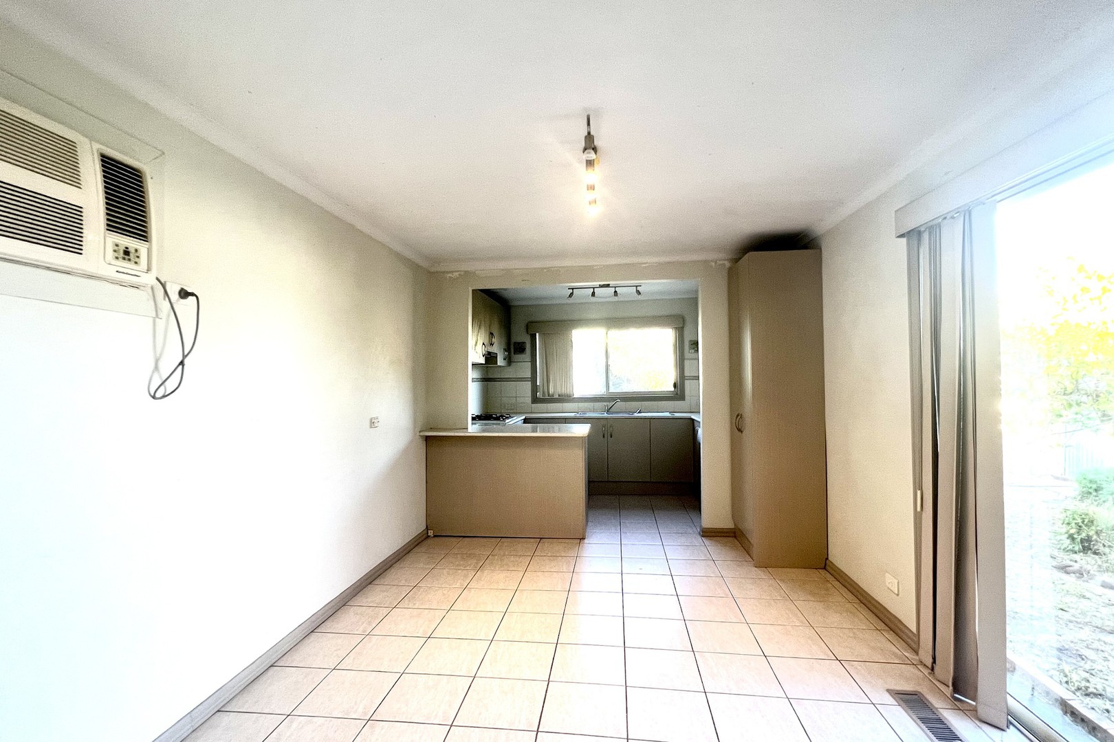 76 East Esplanade, St Albans, VIC 3021, St Albans - Thumbnail 4