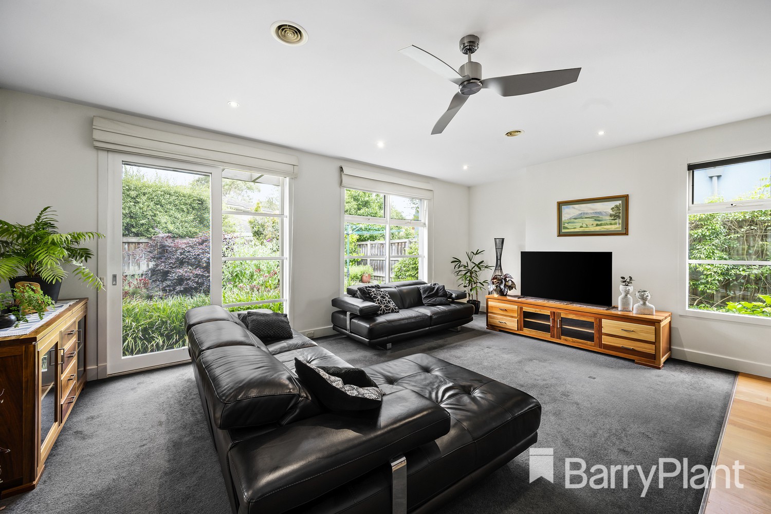 76 Ernest Jones Drive, Macleod, VIC 3085, Macleod - Thumbnail 2
