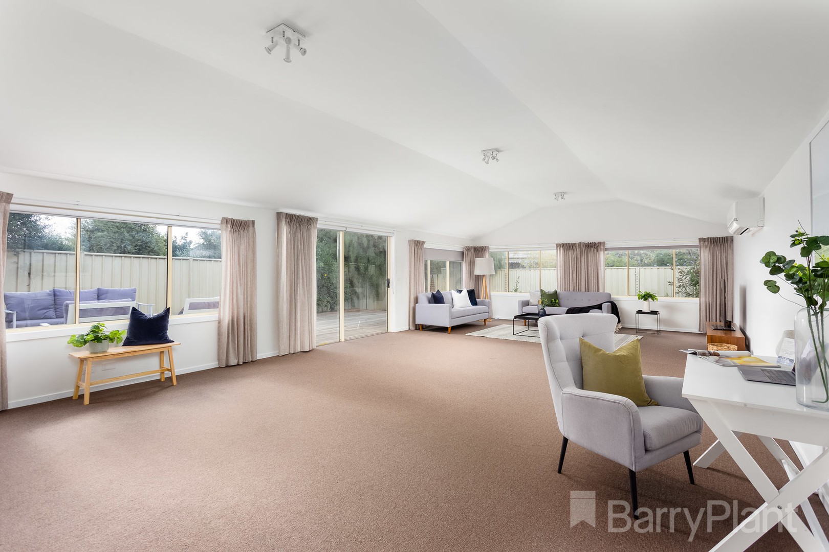 76 Foxwood Drive, Point Cook, VIC 3030, Point Cook - Thumbnail 5