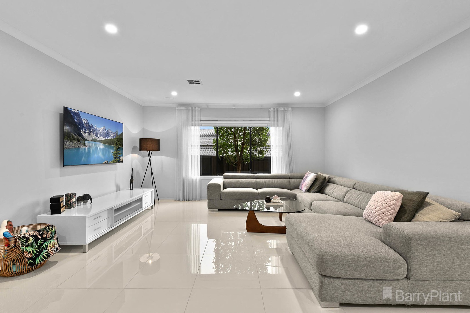 76 Goldsborough Drive, Officer, VIC 3809, Officer - Thumbnail 7