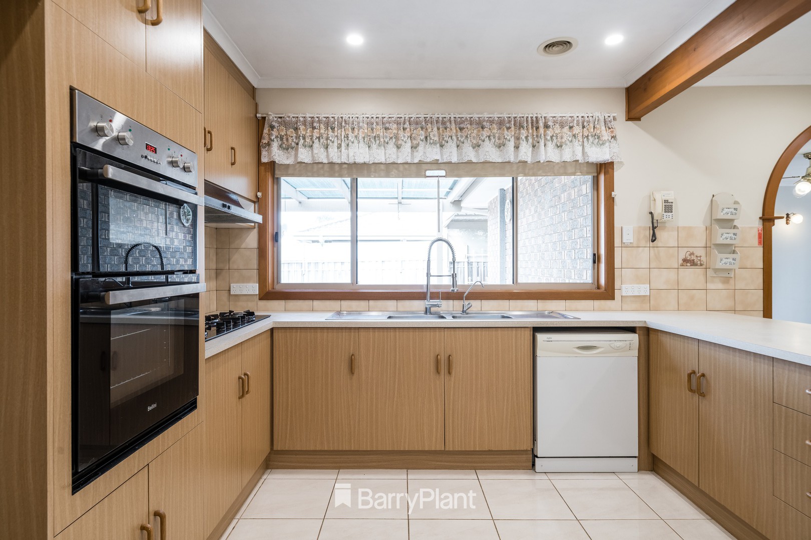 76 Greenville Drive, Grovedale, VIC 3216, Grovedale - Thumbnail 2