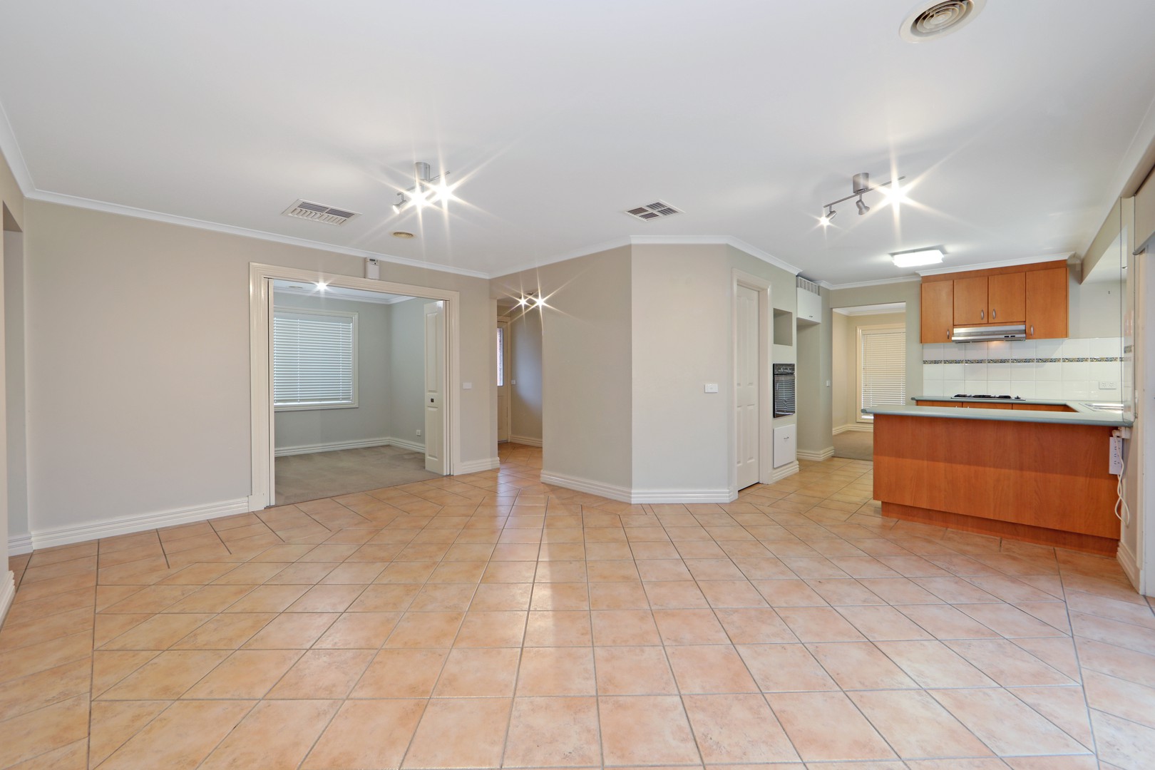 76 Heany Park Road, Rowville, VIC 3178, Rowville - Thumbnail 5