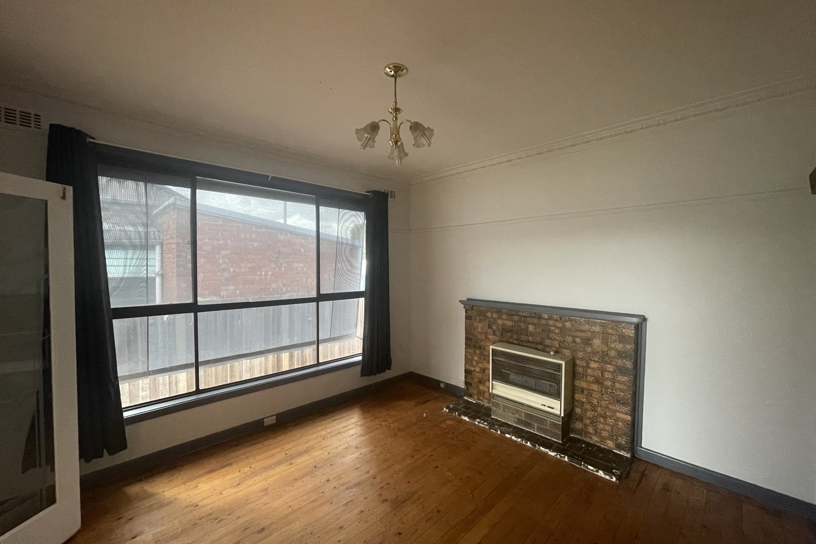 76 Pine Street, Reservoir, VIC 3073, Reservoir - Thumbnail 3