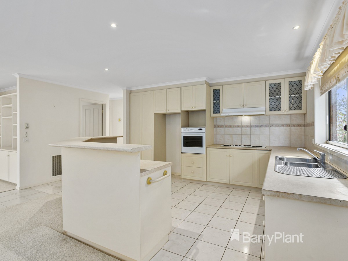 76 Seventh Avenue, Rosebud, VIC 3939, Rosebud - Thumbnail 2