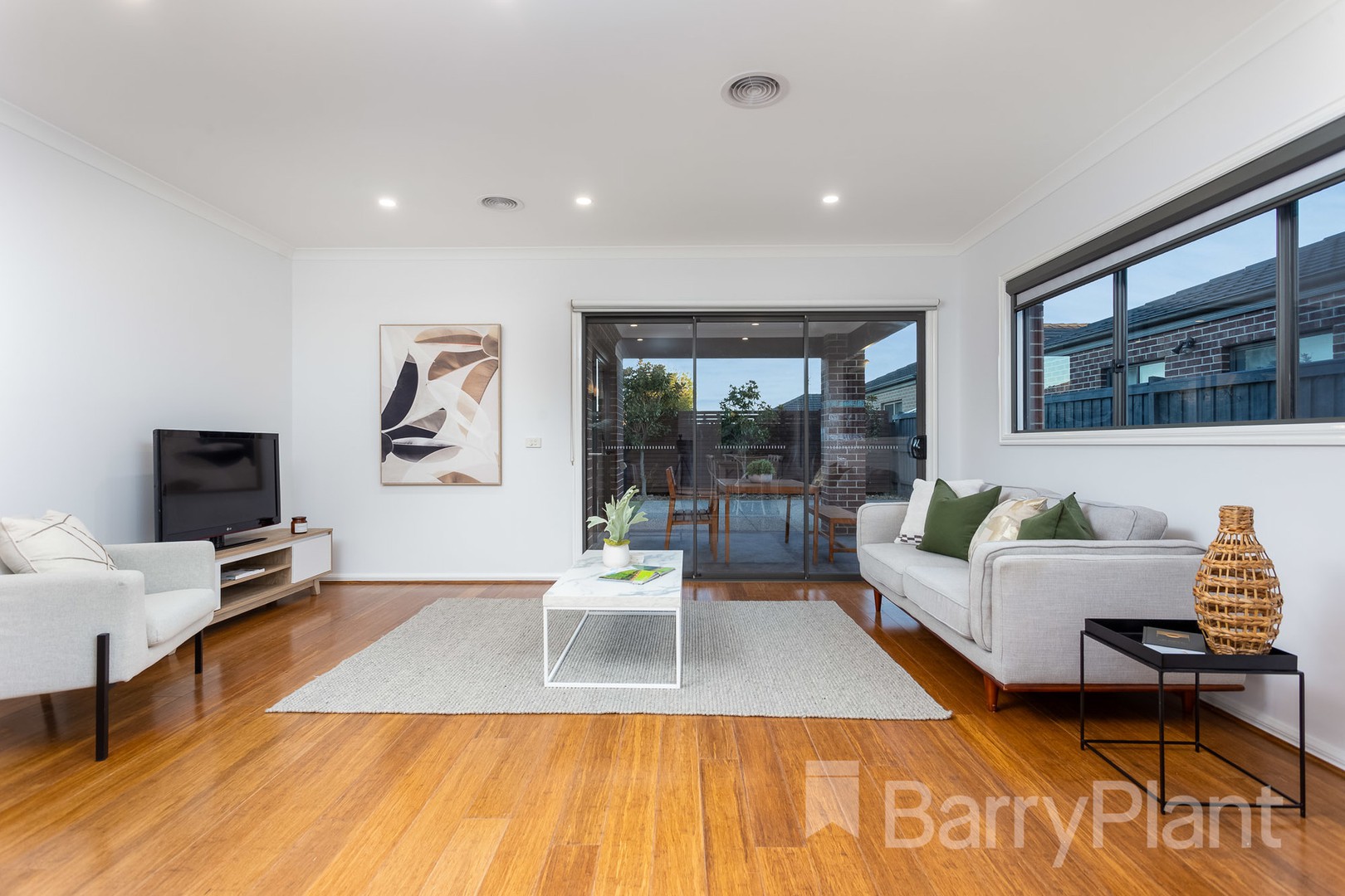 76 Tristania Drive, Point Cook, VIC 3030, Point Cook - Thumbnail 6