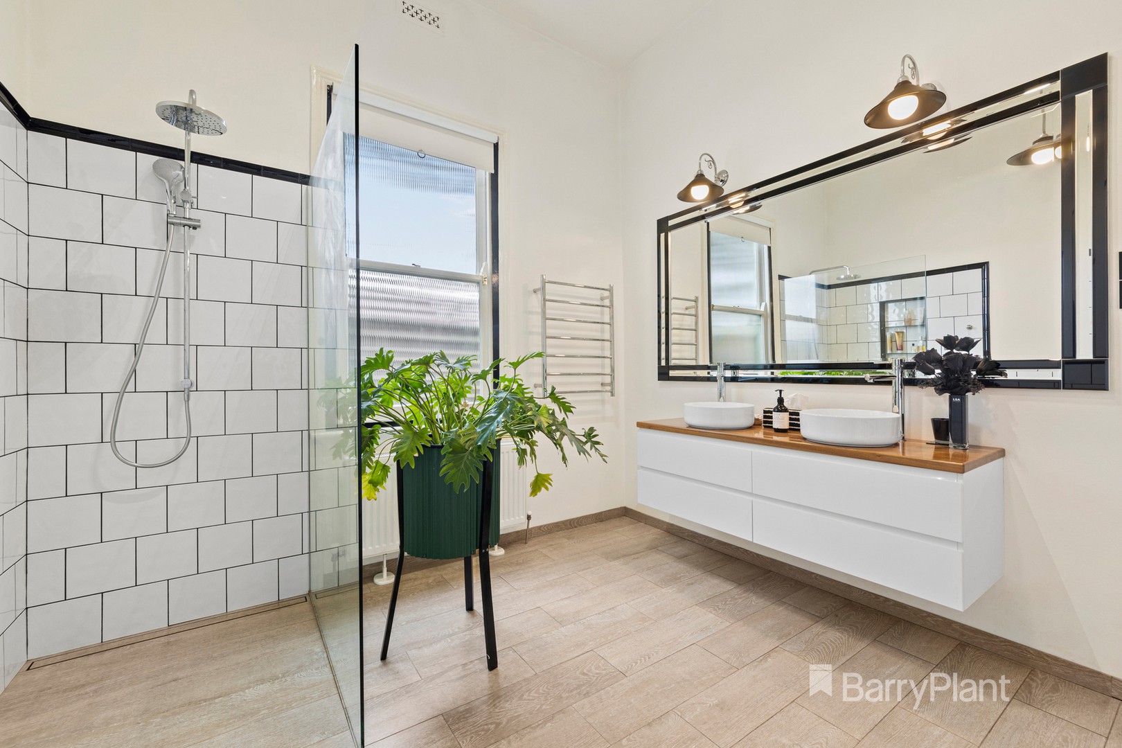 76 Victoria Street, Coburg, VIC 3058 - Thumbnail 2 - 18/11/2021