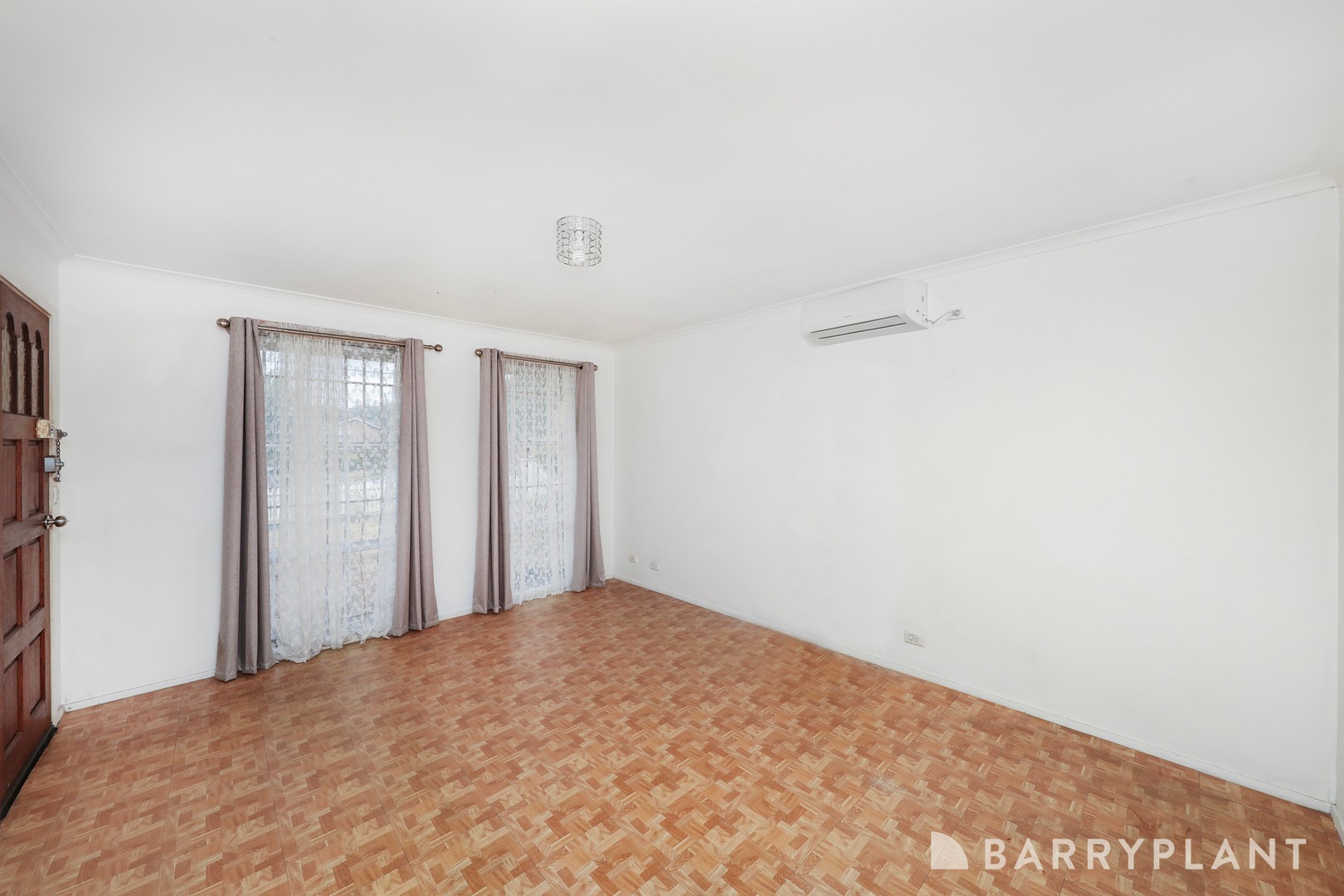 76 Warmington Road, Sunshine West, VIC 3020, Sunshine West - Thumbnail 2