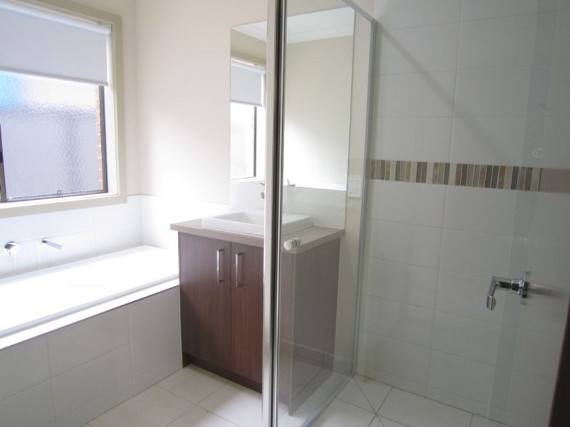 76 Wattletree Street, Craigieburn, VIC 3064, Craigieburn - Thumbnail 6